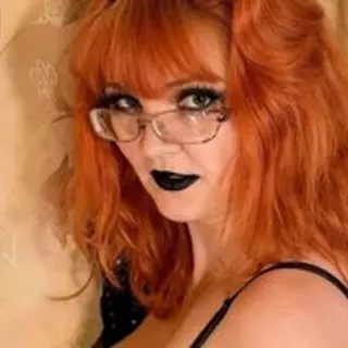 Profile photo of hornyFrancine
