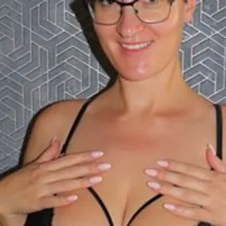 Profile photo of curvyjules69