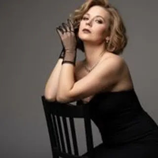 Profile photo of loramiss