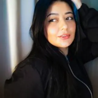 Profile photo of lauratoro