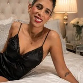 Profile photo of maturebriana20