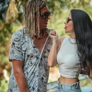 Profile photo of travel-couple