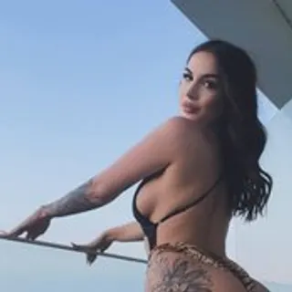 Profile photo of amiraroshen