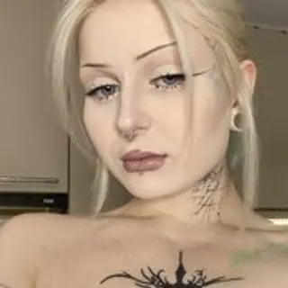 Profile photo of goth-bimbo