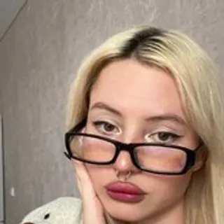 Profile photo of lillyell