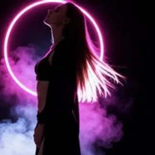 Profile photo of -pandora-