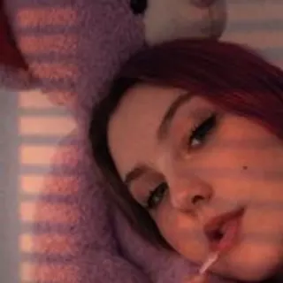 Profile photo of rebefucksonn