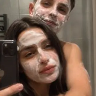 Profile photo of kris-and-vanessa