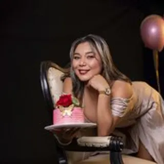 Profile photo of latinaholequeen-1