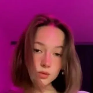 Profile photo of ellietonee