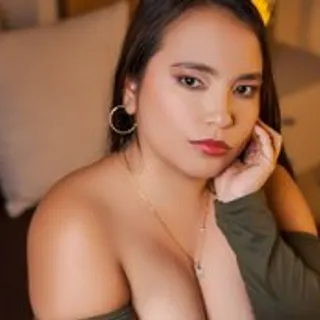 Profile photo of curvyemma
