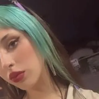 Profile photo of mollil0v3