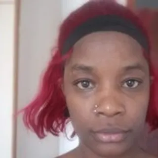 Profile photo of queenbeebs