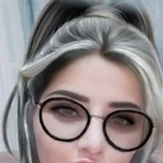 Profile photo of laura35