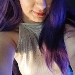 Profile photo of Ellaa_honey