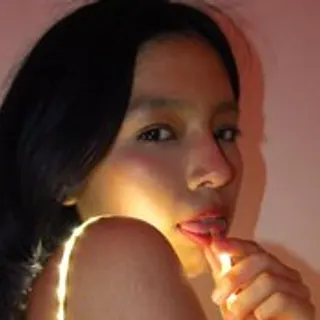Profile photo of moon-ashley