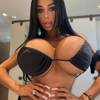 Profile photo of Selena Black 💕 Free VIP Preview