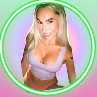 Profile photo of Laura Skye💖