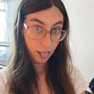 Profile photo of Tessa Luna
