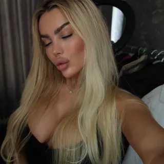 Profile photo of TAKING A LITTLE VACATION... l'll BE BACK SOON, LOVELIES❤️❤️❤️