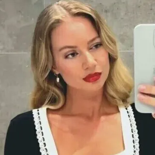Profile photo of TINA ✨