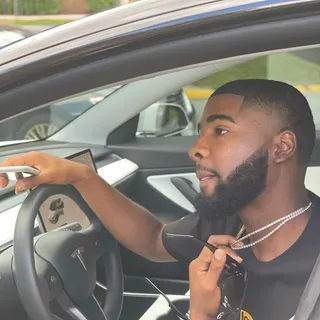 Profile photo of Zion De’labonjé🥂