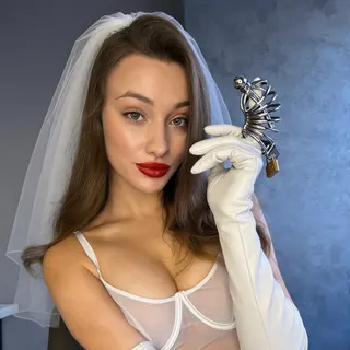 Profile photo of Katya | secret femdom Wife 💍