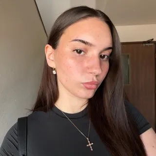 Profile photo of romy ✨