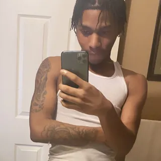 Profile photo of Tee Shlongz