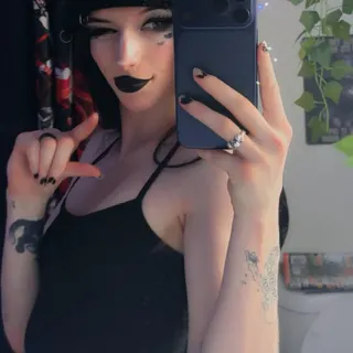 Profile photo of Kayla Lavigne The Fetish Queen