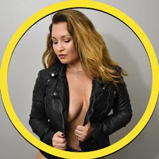 Profile photo of Vanessa Formell (FREE PAGE)