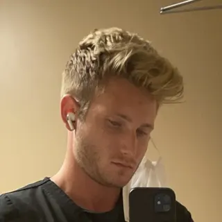 Profile photo of DrewR_XXX_