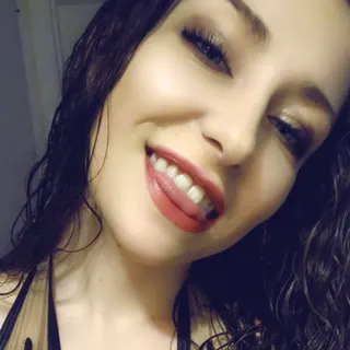 Profile photo of Em💀👽