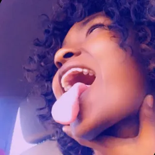 Profile photo of Custom Queen 👸🏾 fetish friendly 🤤