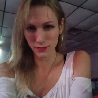 Profile photo of Elizabelle