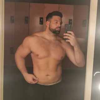Profile photo of ɪᴛ'ꜱ ʏᴏᴜʀ ʙᴏʏ ᴏʟʟɪᴇ ᴍᴏᴏʀᴇ