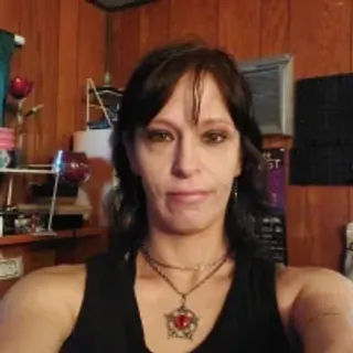 Profile photo of metalgoddess