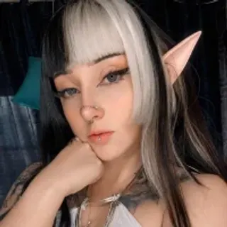 Profile photo of cristaal_moon_