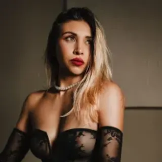 Profile photo of charlotte__grey
