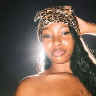 Profile photo of queen_foxy075