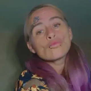 Profile photo of brokenpixi