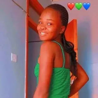 Profile photo of raven_vixen