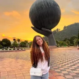 Profile photo of onlyemily_