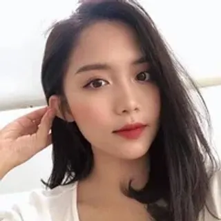 Profile photo of julie_2k