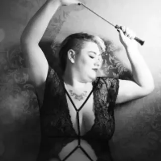 Profile photo of bustycurves