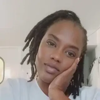 Profile photo of poum_antillaise