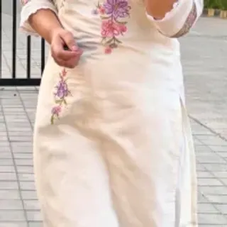 Profile photo of ruhi78d
