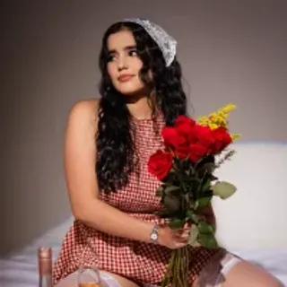 Profile photo of miaacarter_