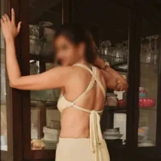 Profile photo of ravishing_roma