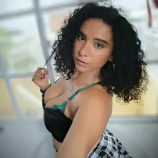 Profile photo of ellette__